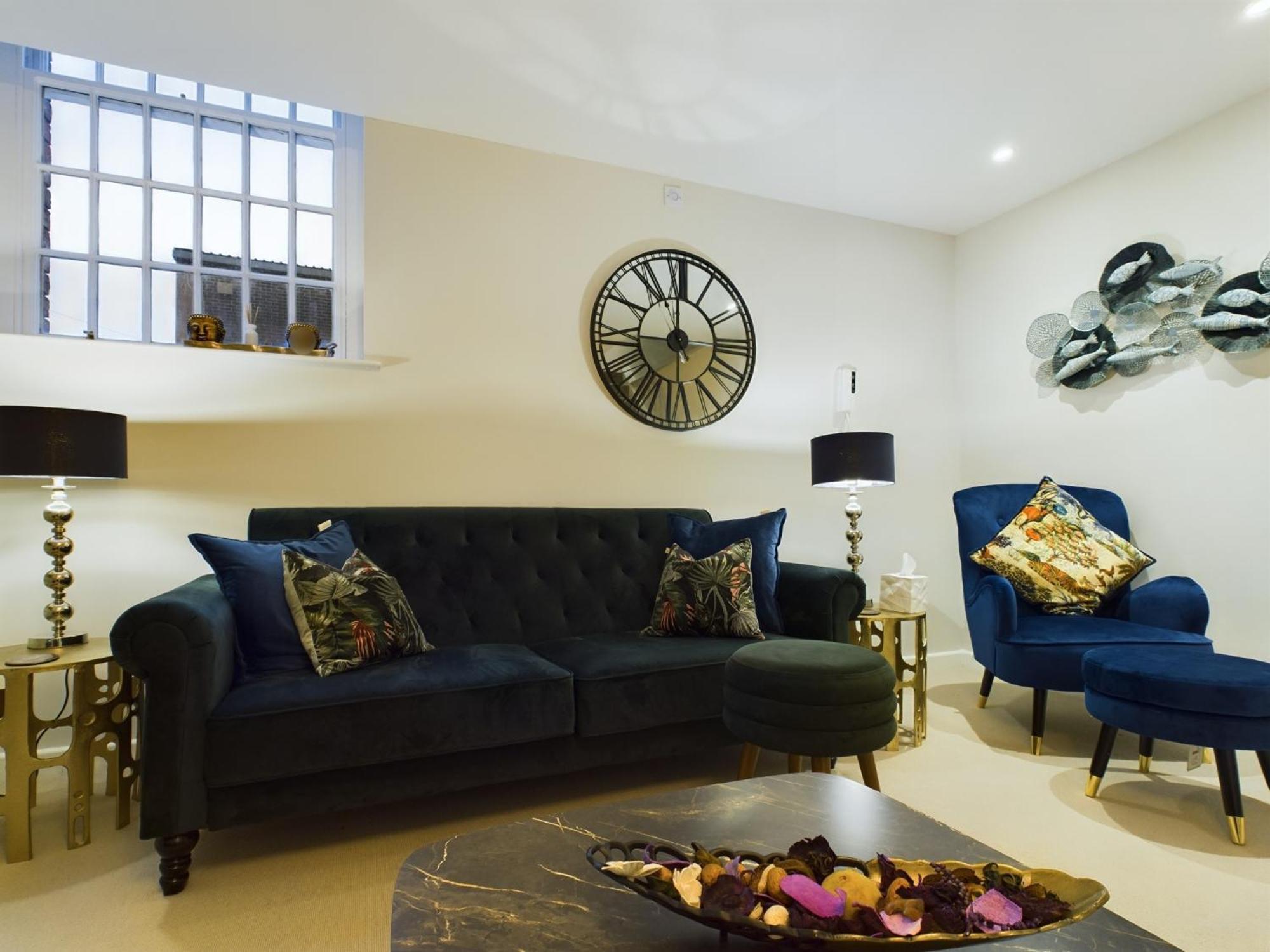 チェルトナムModern Duplex Central Free Parking Wi-Fiアパートメント エクステリア 写真