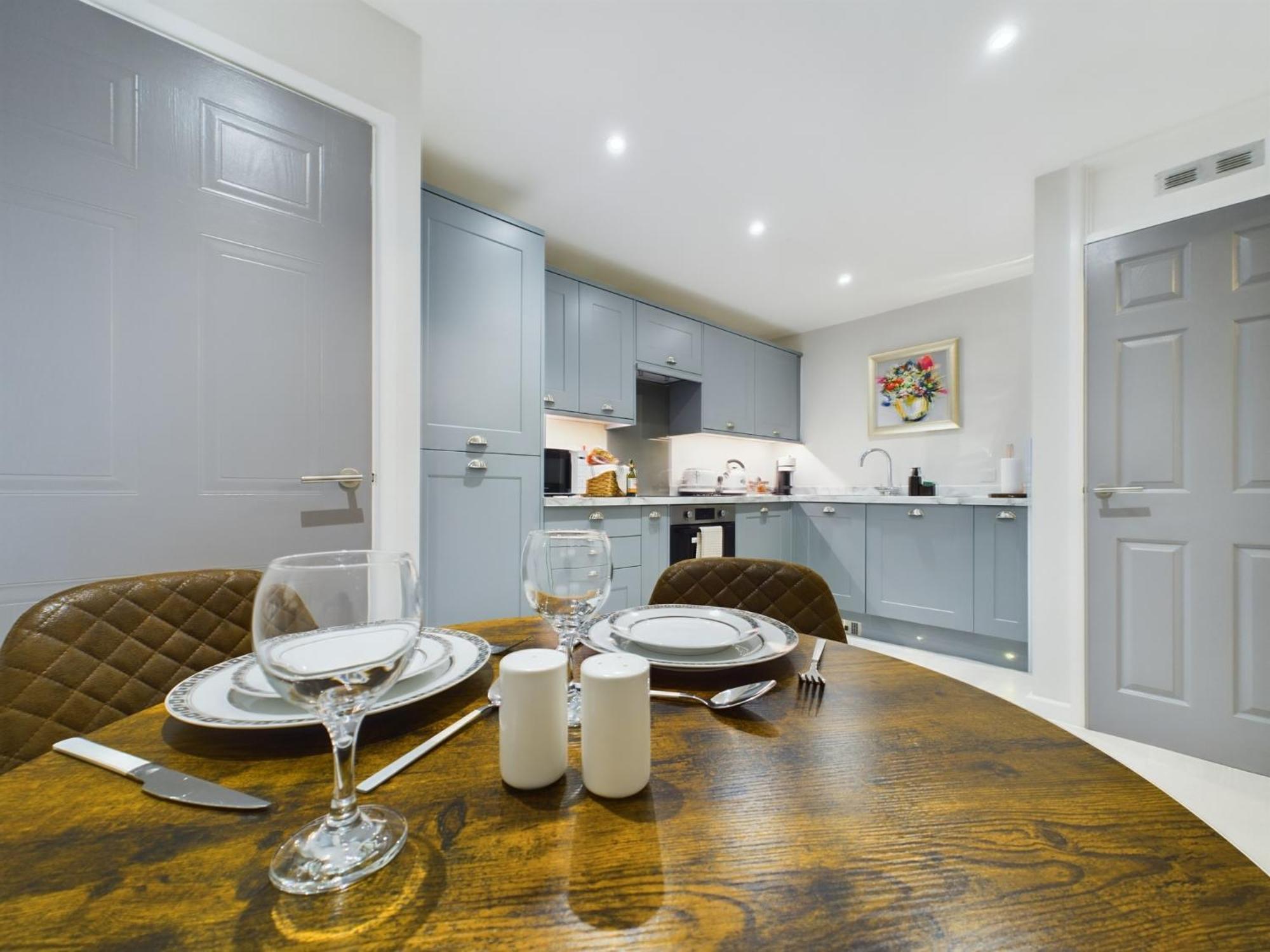 チェルトナムModern Duplex Central Free Parking Wi-Fiアパートメント エクステリア 写真