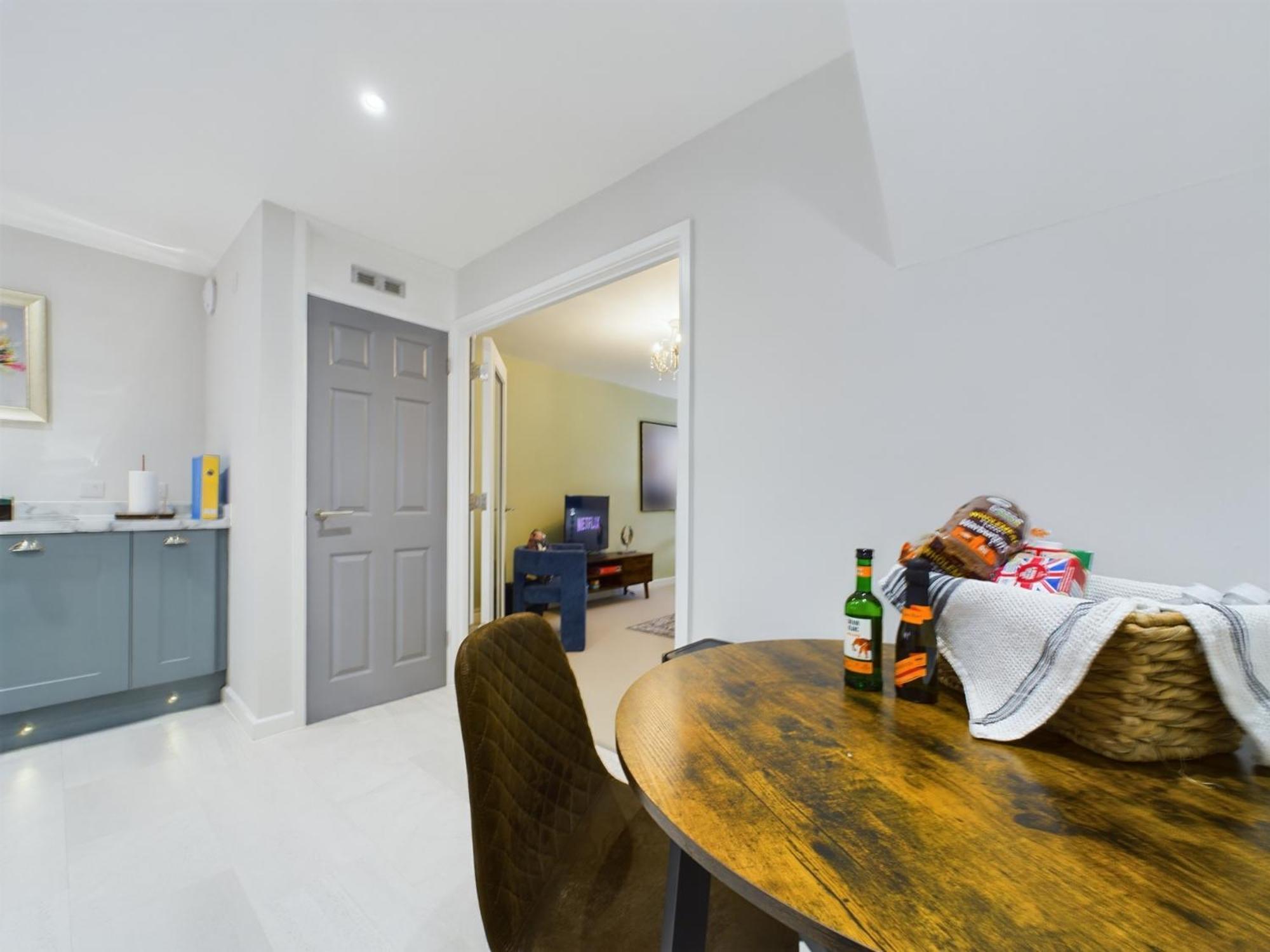 チェルトナムModern Duplex Central Free Parking Wi-Fiアパートメント エクステリア 写真